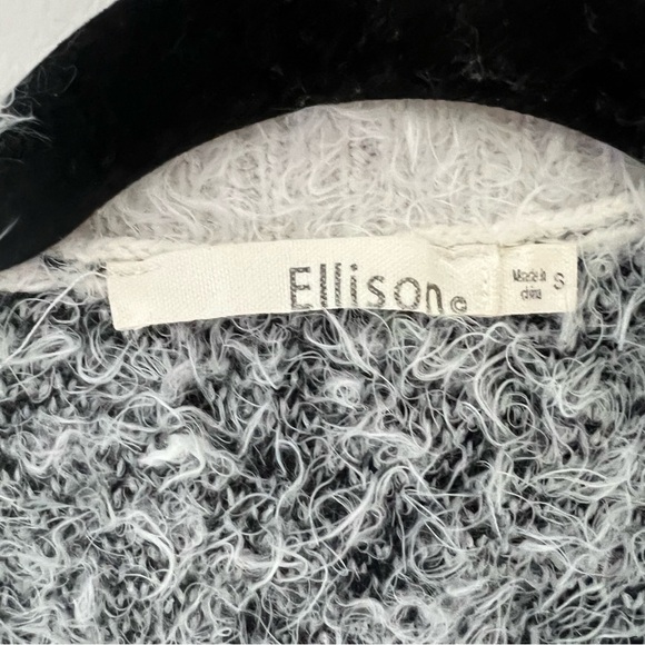 Ellison black white fuzzy cardigan - Picture 3 of 4